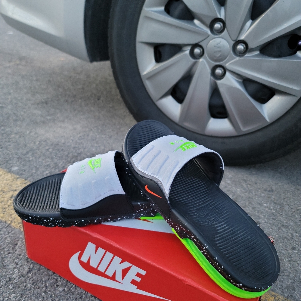 Nike Air Max Camden Slides - Picture 4 of 7